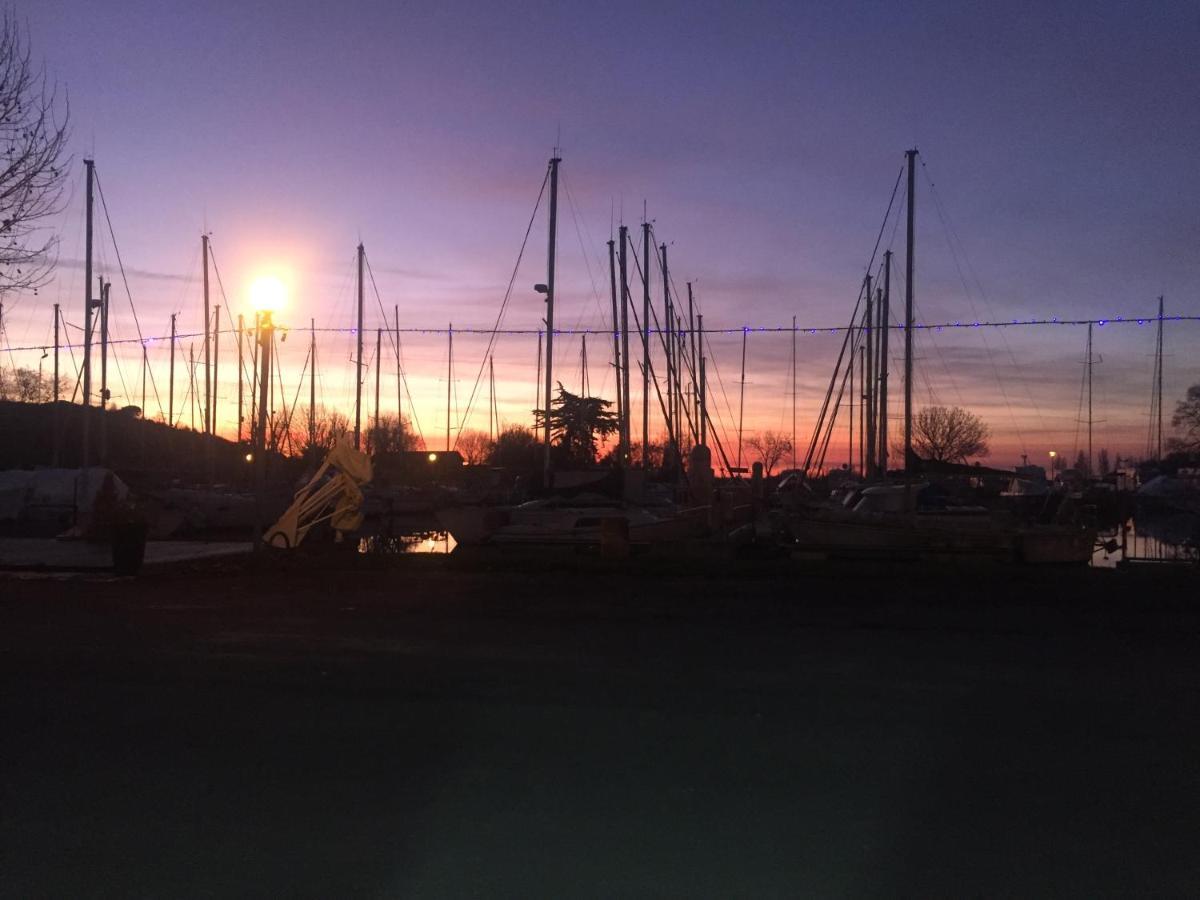 La Maison Du Port Mortagne-sur-Gironde Εξωτερικό φωτογραφία