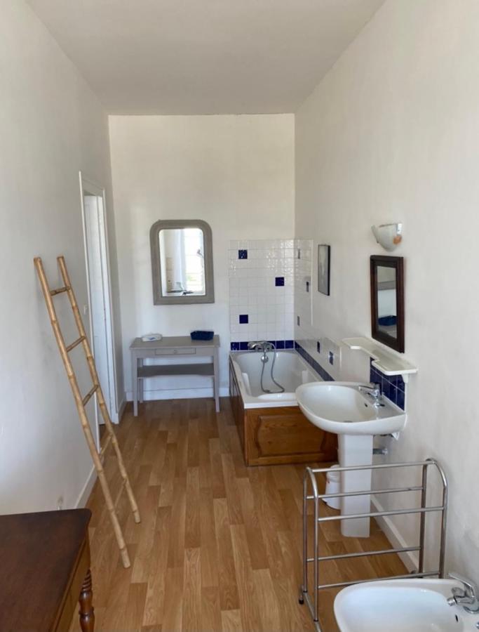 La Maison Du Port Mortagne-sur-Gironde Εξωτερικό φωτογραφία